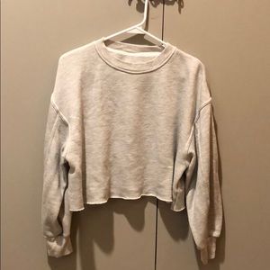 Strut this Sonoma Gray Cropish Sweatshirt